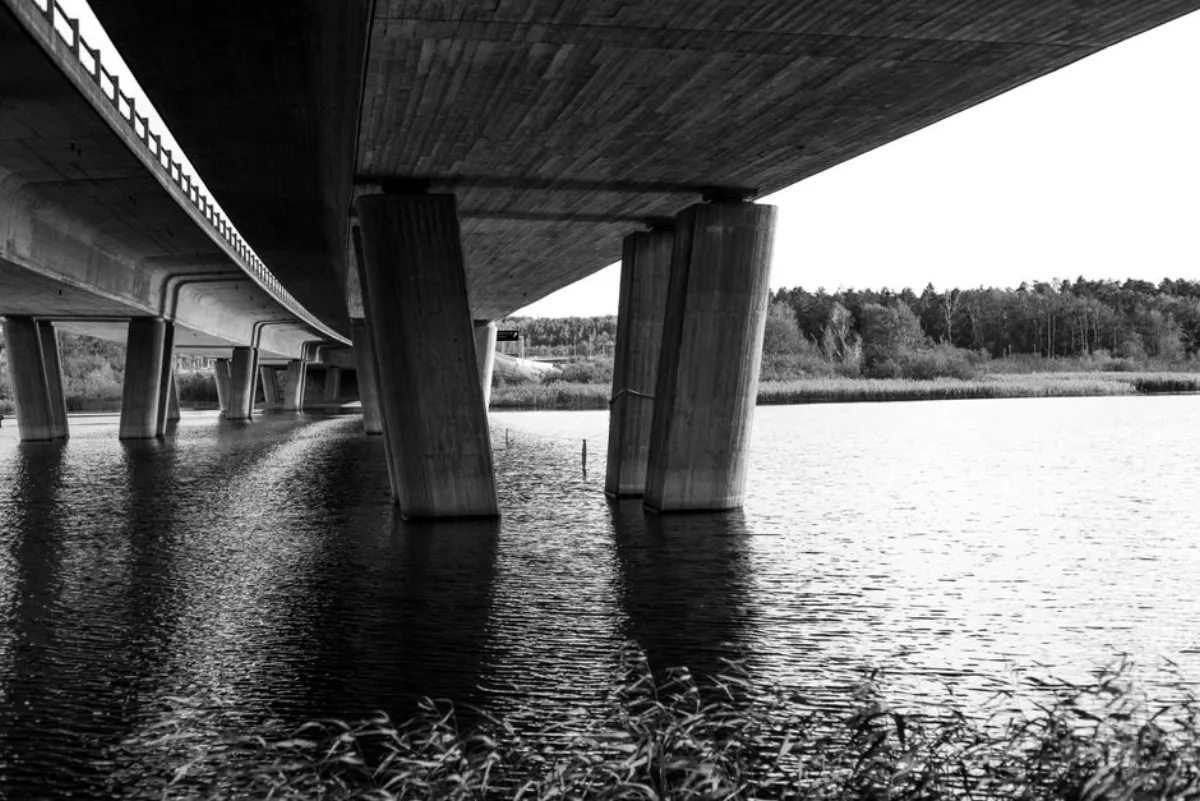 lake bridge